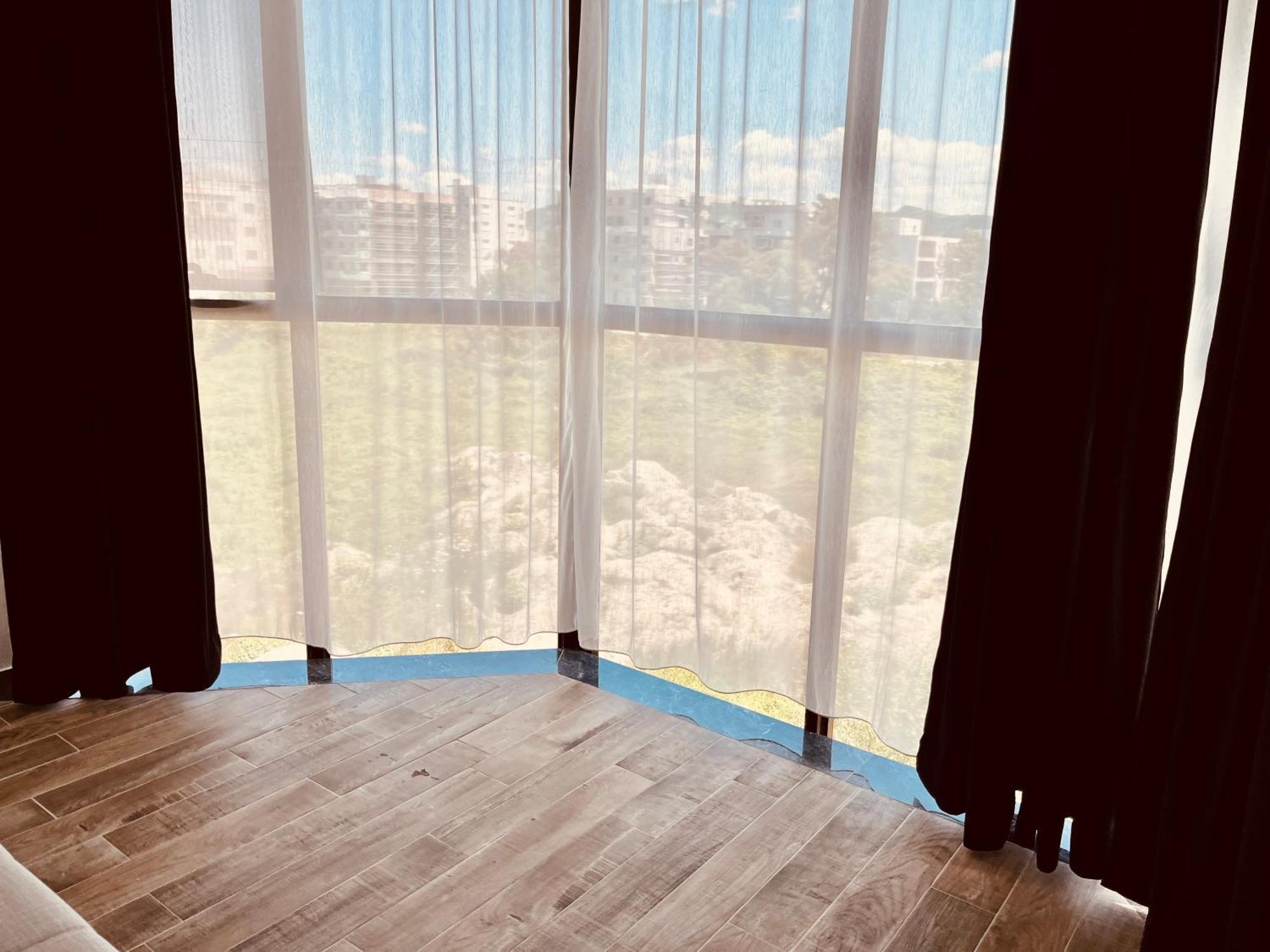 Aparthotel Family Tree - Quiet Area - Self Check In Golem  Exterior foto