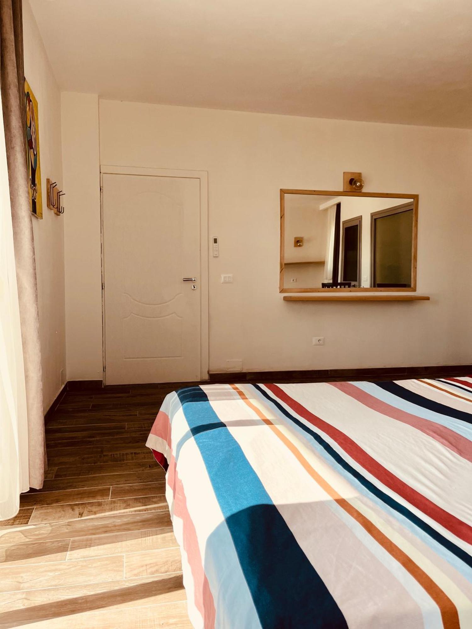 Aparthotel Family Tree - Quiet Area - Self Check In Golem  Exterior foto